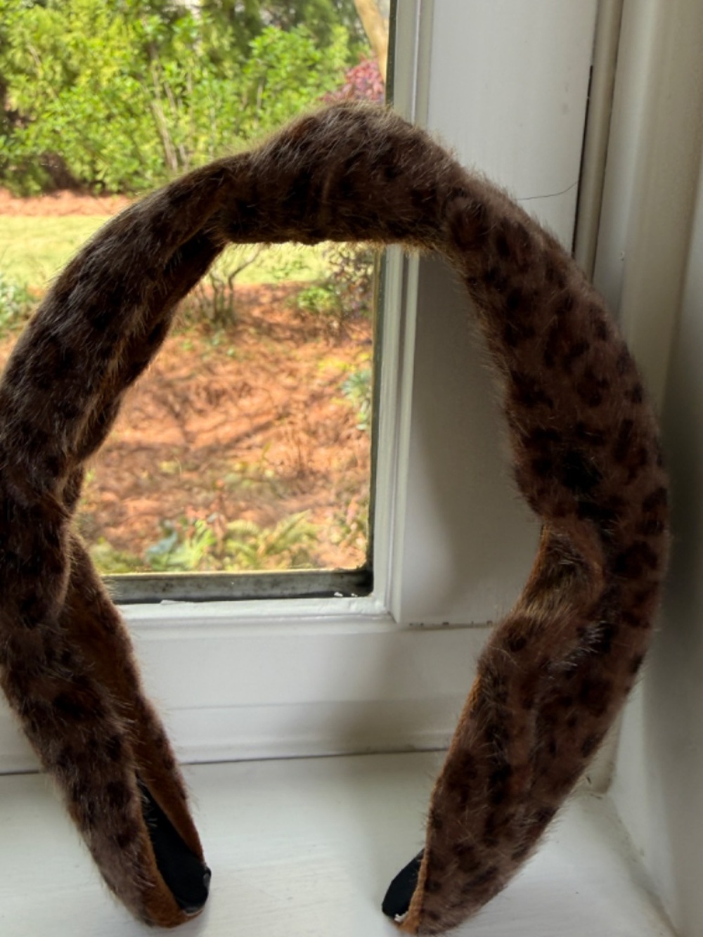Anthropologie Faux Fur Leopard Print Headband - Picture 9 of 12